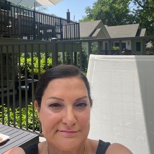 Meet your Posher, Monica